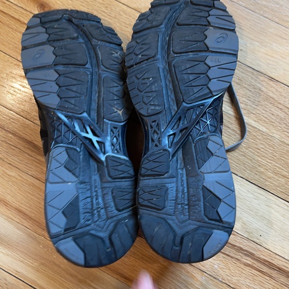 Asics - Picture 4 of 8